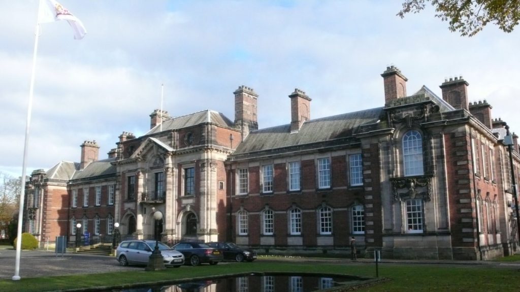 == {{int:filedesc}} == {{Information |description=Northallerton County Hall |date={{Taken on|2012-11-05}} |source=http://www.panoramio.com/photo/81715227 |author=[http://www.panoramio.com/user/6539626?with_photo_id=81715227 flipflopnick] |permission={{...